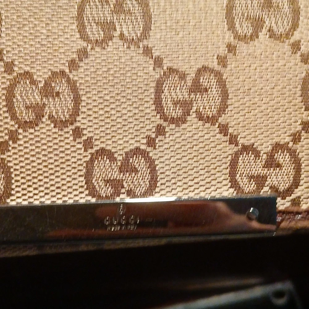 Authentic Gucci Brown Monogram Big Wallet - Picture 3 of 11